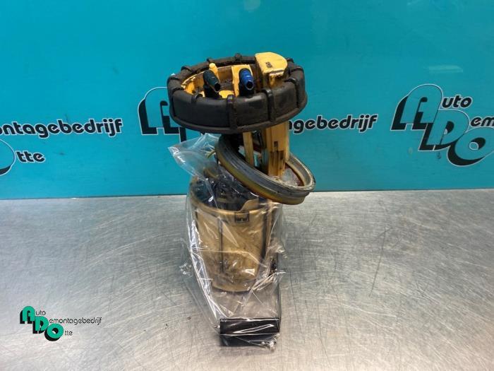 Pompe carburant électrique d'un Volkswagen Caddy (Caddy 04-, Autos : Pièces & Accessoires, Volkswagen, -, 3 mois de garantie, Utilisé