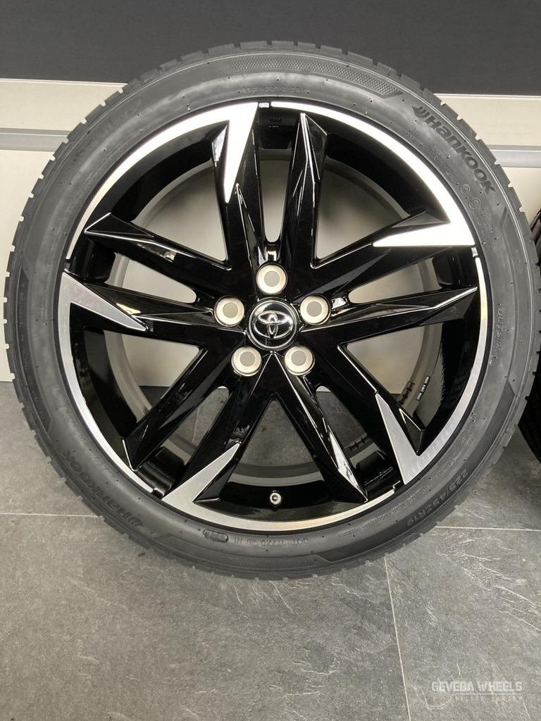 19” originele Toyota C-HR velgen + banden NIEUW 5x114.3 TPMS, 19 inch, Gebruikt, -, -