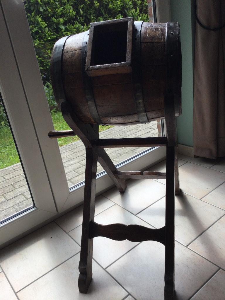 ANCIENNE BARATTE A BEURRE+SUPPORT/BOIS, Enlèvement
