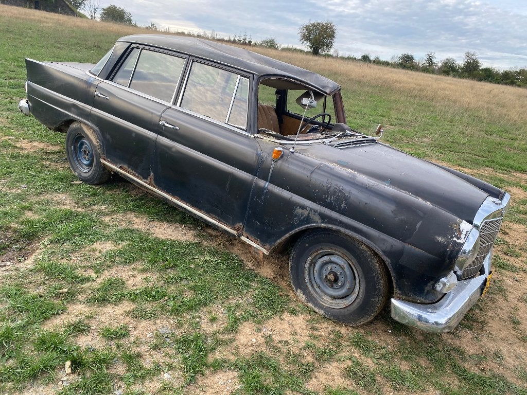 Mercedes W110 190D, Autos, Particulier, Achat
