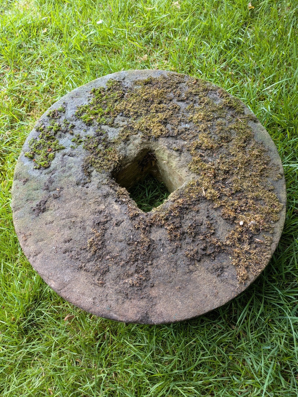 Molensteen in arduin, doorsnede : 48 cm, Ophalen
