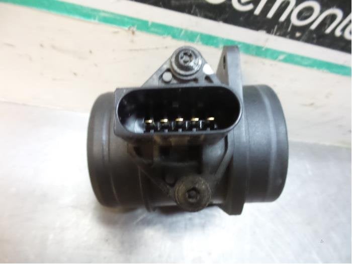 Compteur de masse d'air d'un Volkswagen Caddy (Caddy 04-), Volkswagen, -, 3 mois de garantie, Utilisé