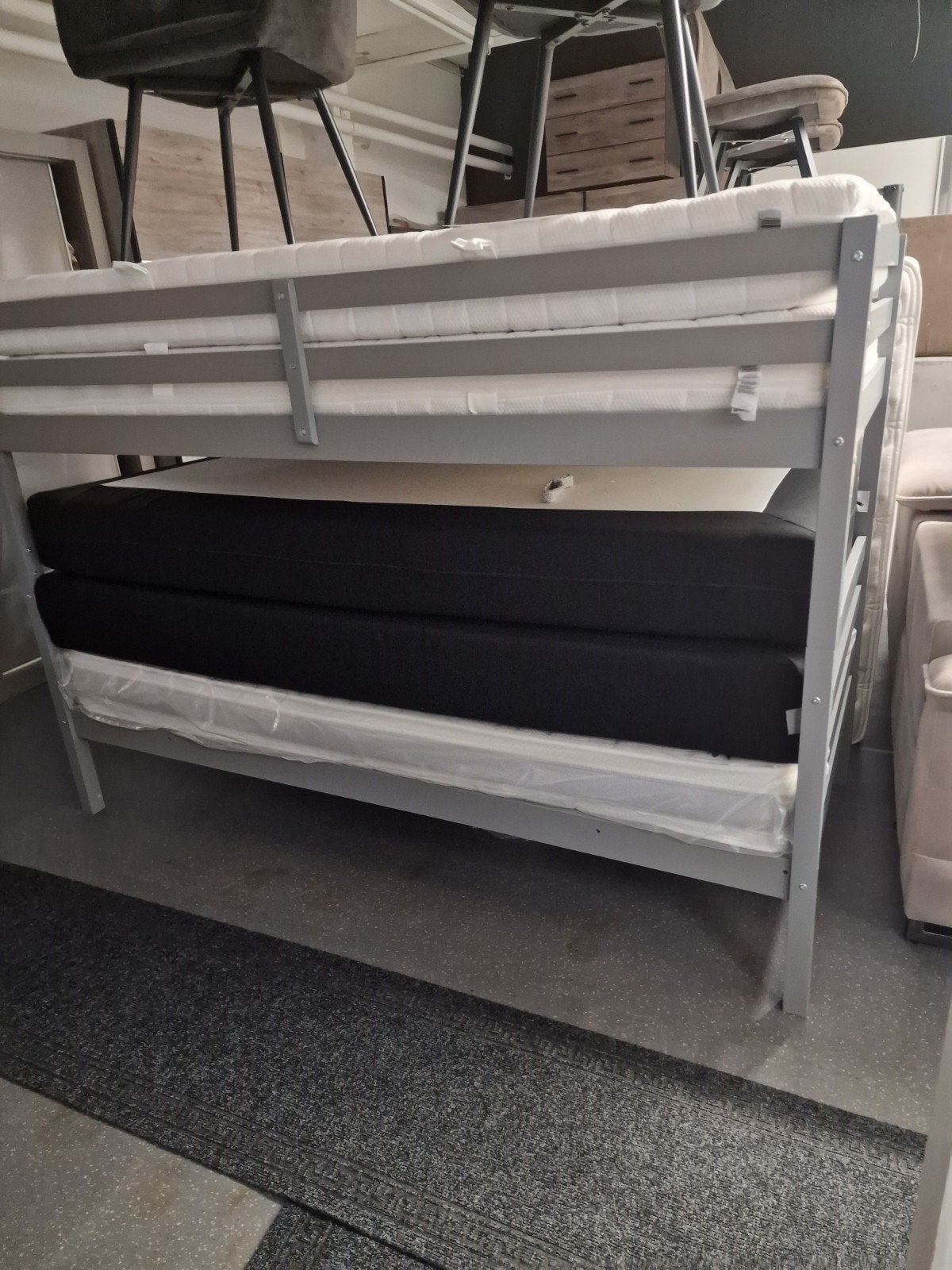 Stapel bed grijs of wit 279 €, Enlèvement