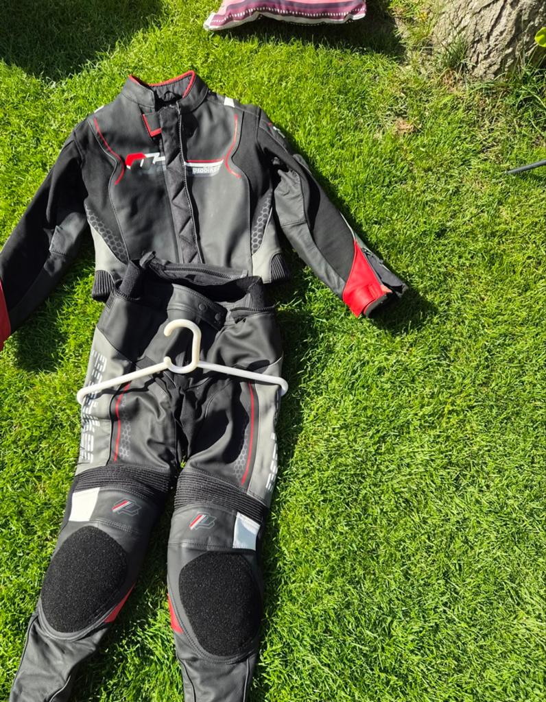 Combinaison de moto Combipak taille 38 presque neuve, Motos, Vêtements | Vêtements de moto, Femmes, Enlèvement ou Envoi, Combinaison