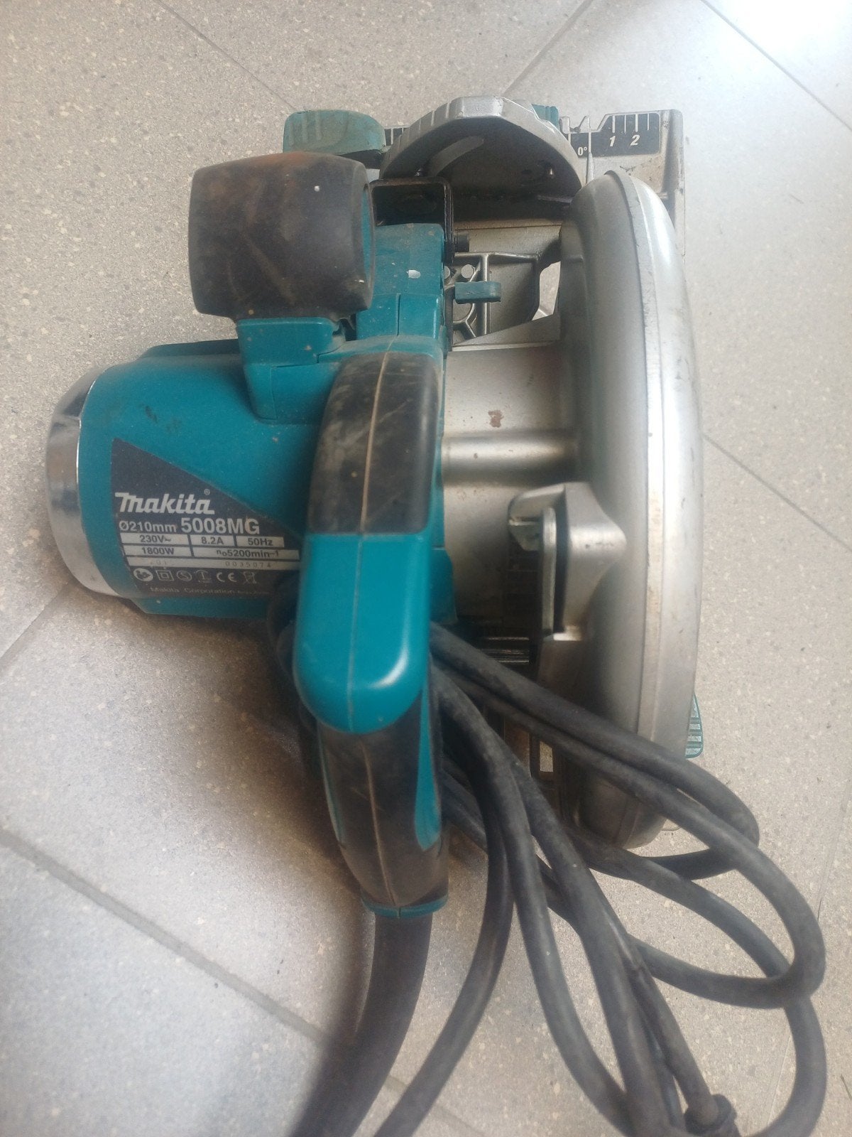 Makita cirkelzaag, Ophalen, Cirkelzaag