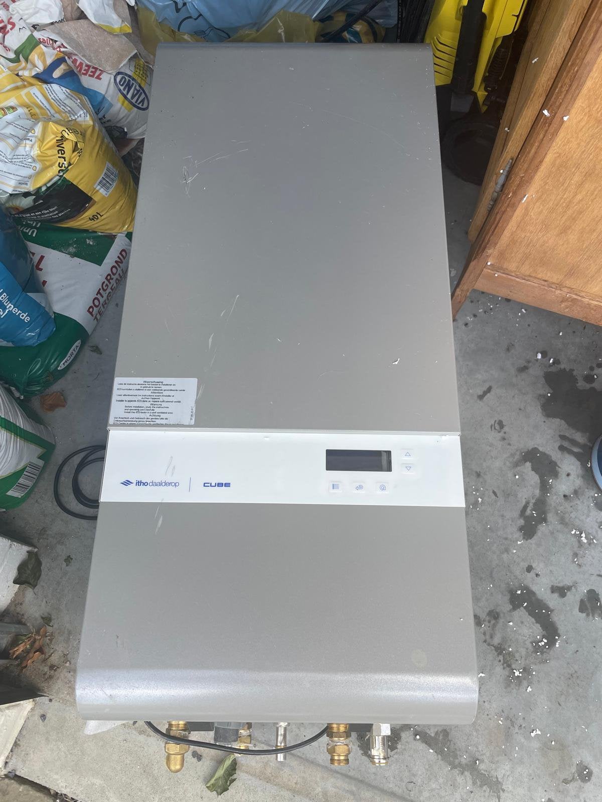 Gasketel Itho Daalderop Cube One 24/35 16L, Doe-het-zelf en Bouw, Chauffageketels en Boilers, Ophalen, Zo goed als nieuw