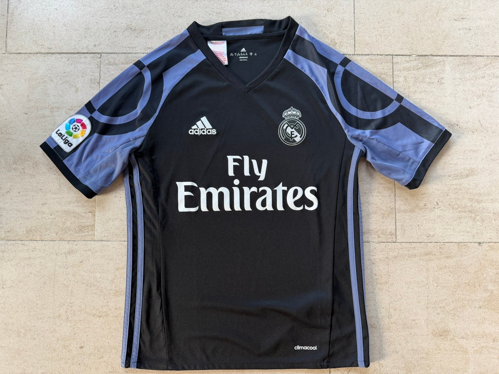 Mooi voetbalshirt Adidas Real Madrid maat 164, Kinderen en Baby's, Kinderkleding | Maat 164, Ophalen of Verzenden, Zo goed als nieuw