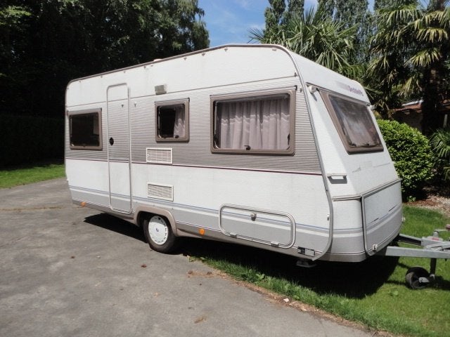 Dethllefs  RG 4    bj.1998, Caravans en Kamperen, Caravans, Particulier, tot en met 4, Rondzit, Dethleffs, Vast bed, 4 tot 5 meter