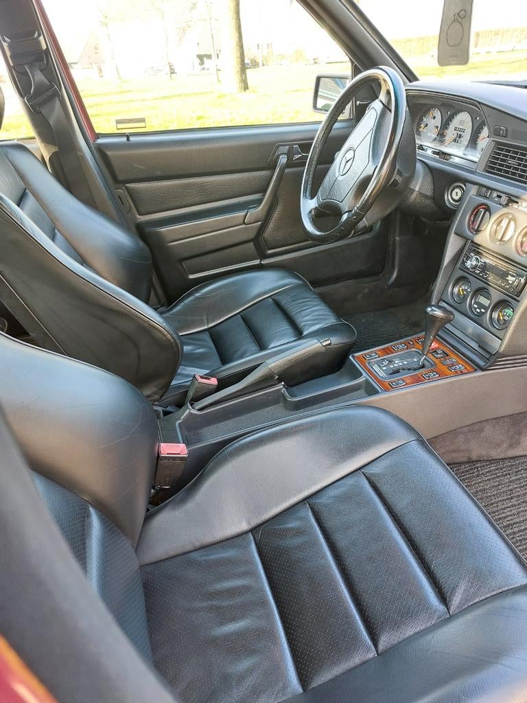 Mercedes 190 2.5-16V van 06/1993 met 108.400 kms, foto 11