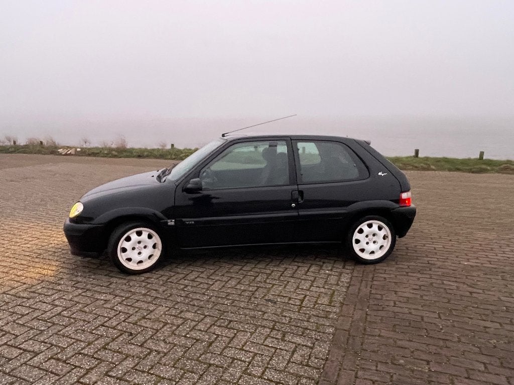 Citroën Saxo 1.6 16v vts, Auto's, Voorwielaandrijving, Stof, 87 kW, Zwart