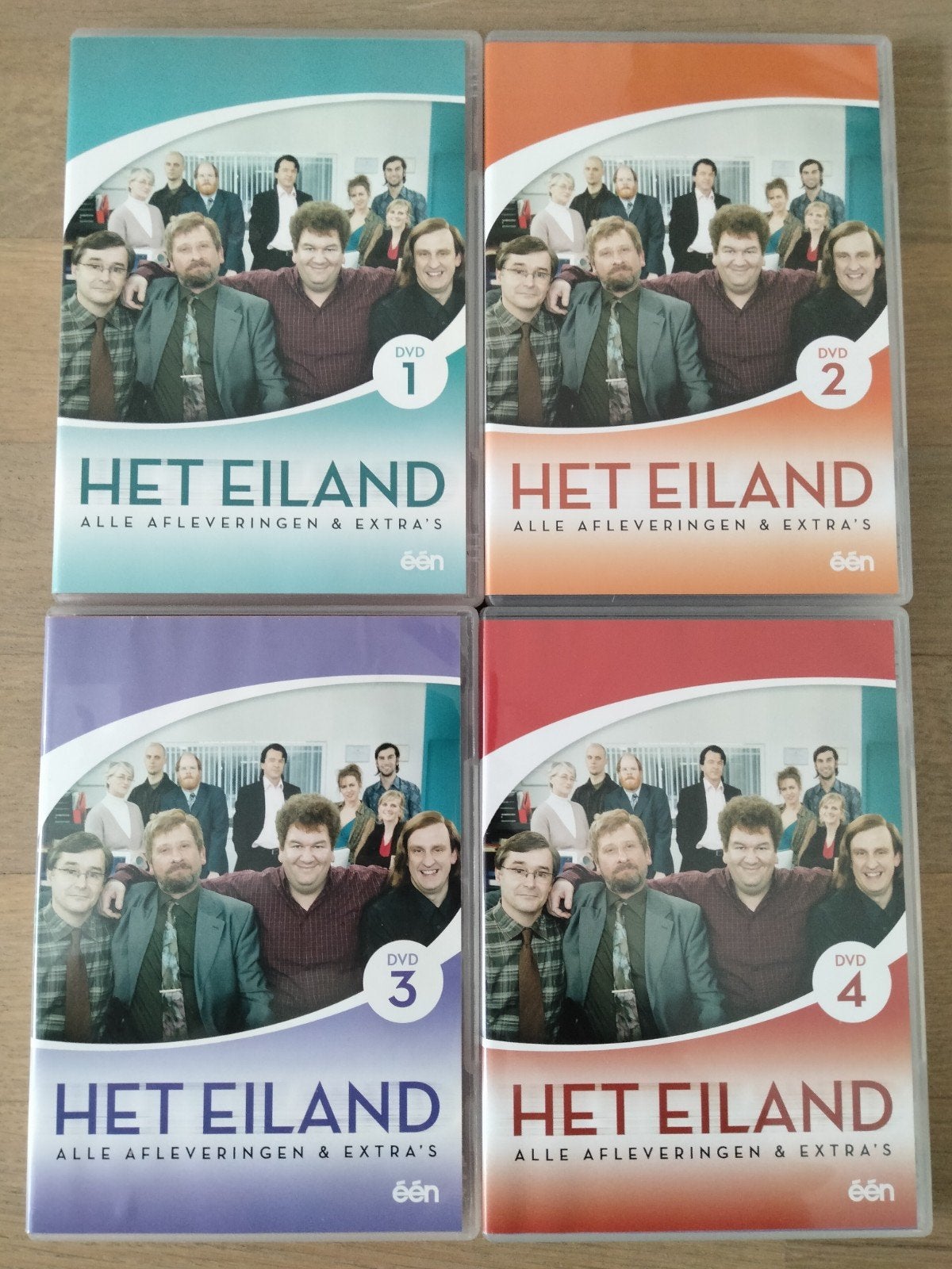 Het Eiland - 4 DVD'S, Cd's en Dvd's, Dvd's | Tv en Series, Alle leeftijden, Zo goed als nieuw, Komedie, Extra's