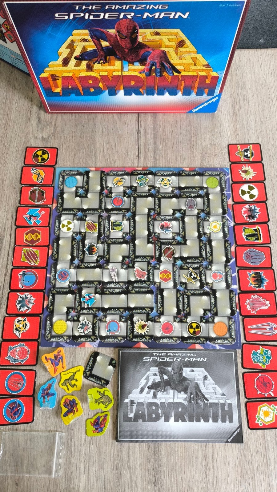 LABYRINTH SPIDER-MAN, Ophalen