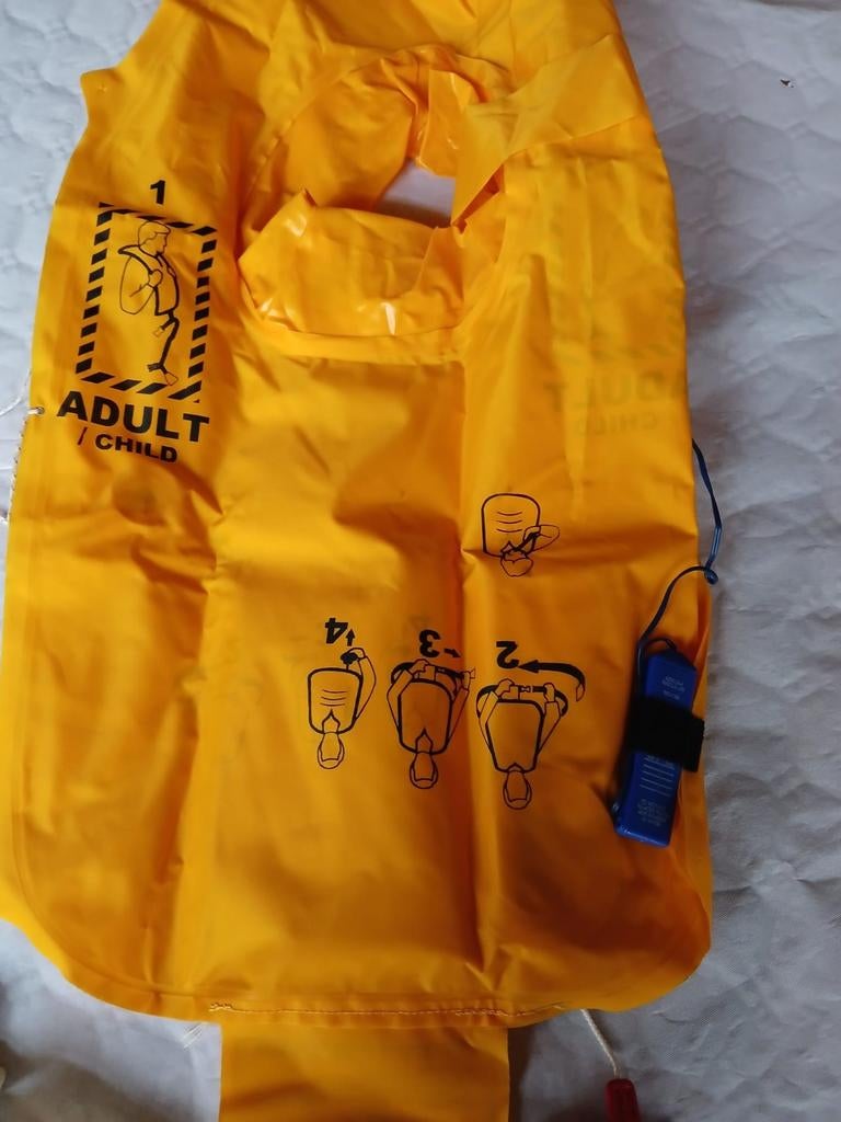 Gilet de sauvetage NOUVEAU, Enlèvement