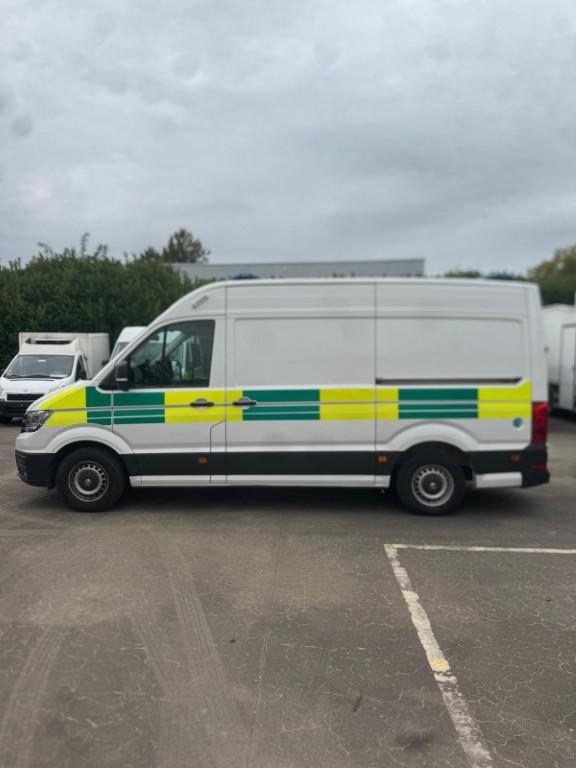 Volkswagen Crafter 35 L2H2 Ambulance Diesel 3500 kg!, Auto's, Automaat, Gebruikt, 4 cilinders, Volkswagen