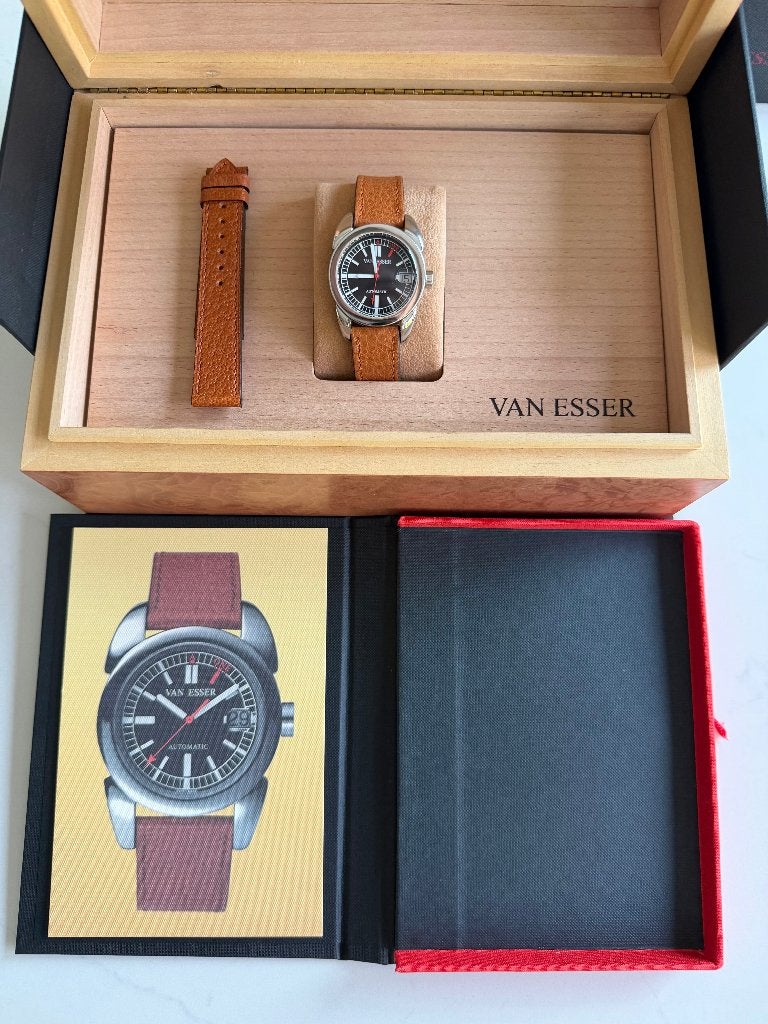 Van Esser A-ONE Belgisch Design - Swiss Made, Bijoux, Sacs & Beauté, Montres | Femmes, Comme neuf, Montre-bracelet, Autres marques