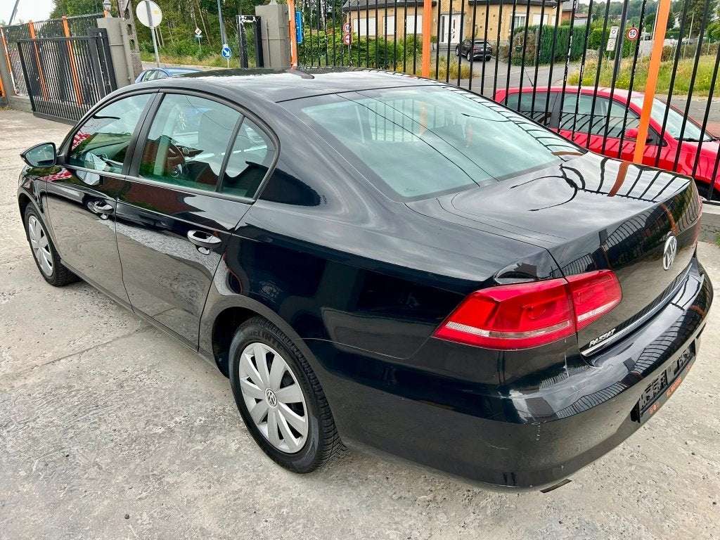 Volkswagen passat 1400i jaar 2011 euro 5, Auto's, Euro 5, Stof, 139 g/km, Zwart