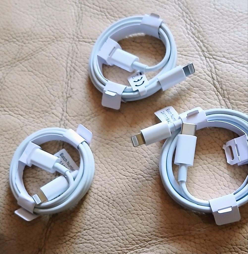 3 nouveaux chargeurs rapides Apple, Enlèvement ou Envoi, Neuf, Apple iPhone