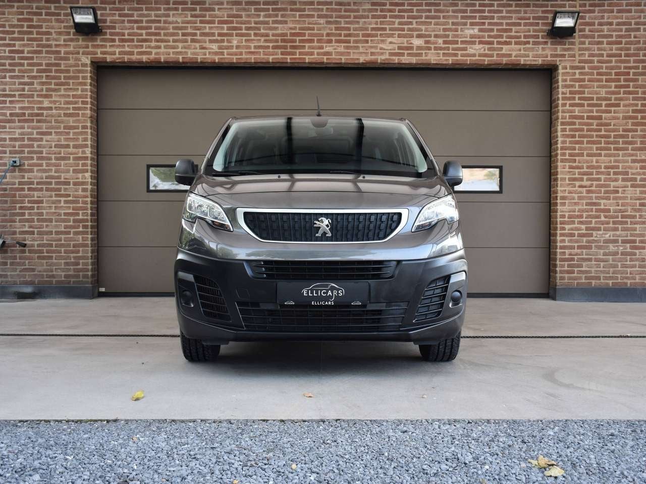 Peugeot Expert 2.0 HDI L2 / 3 ZIT / CARPLAY / GPS, 139 g/km, Zwart, 1688 kg, 0 kg