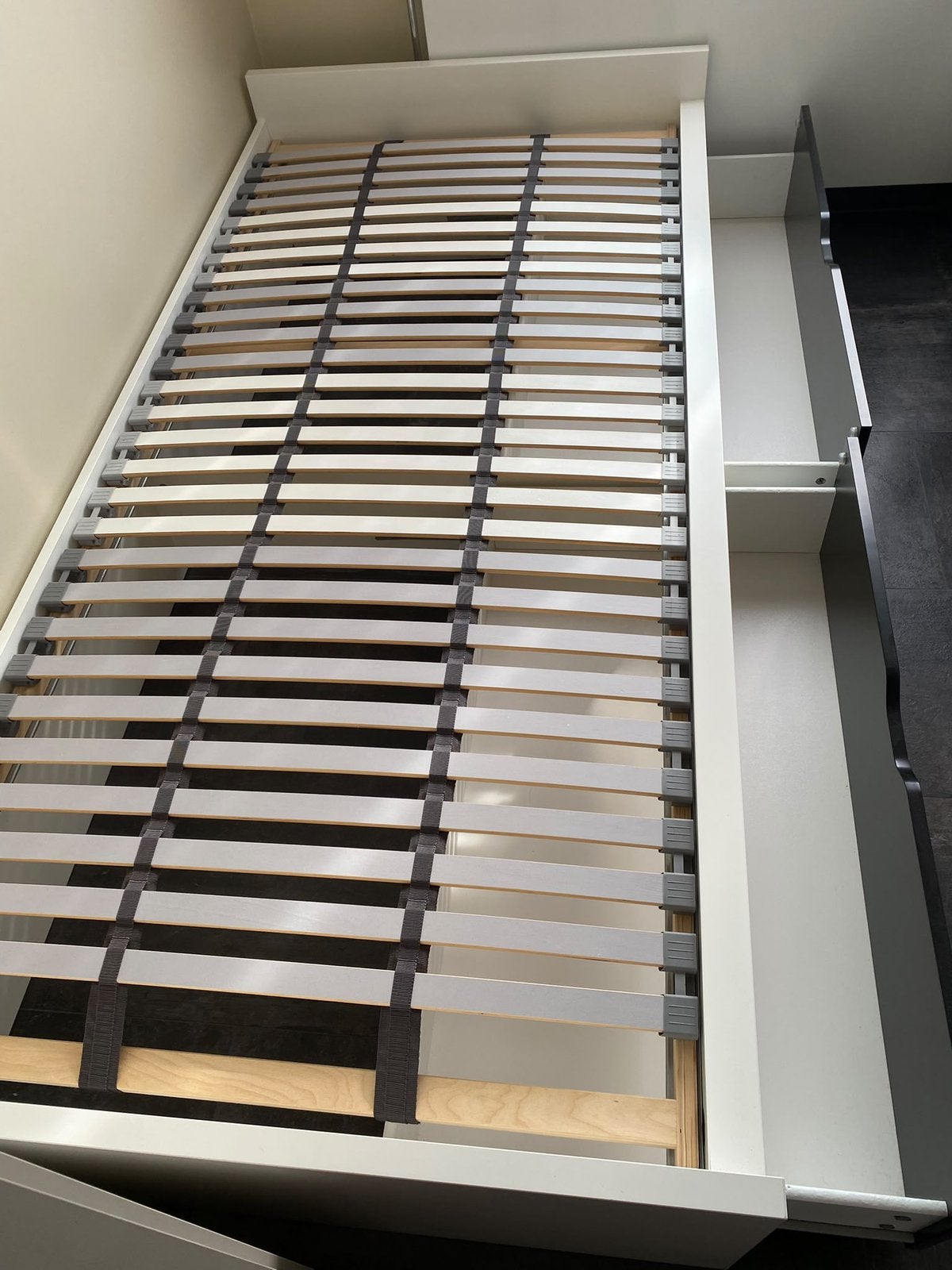 Bed 90 x 200, Huis en Inrichting, Slaapkamer | Matrassen en Bedbodems, Ophalen, 90 cm, Eenpersoons, Zo goed als nieuw