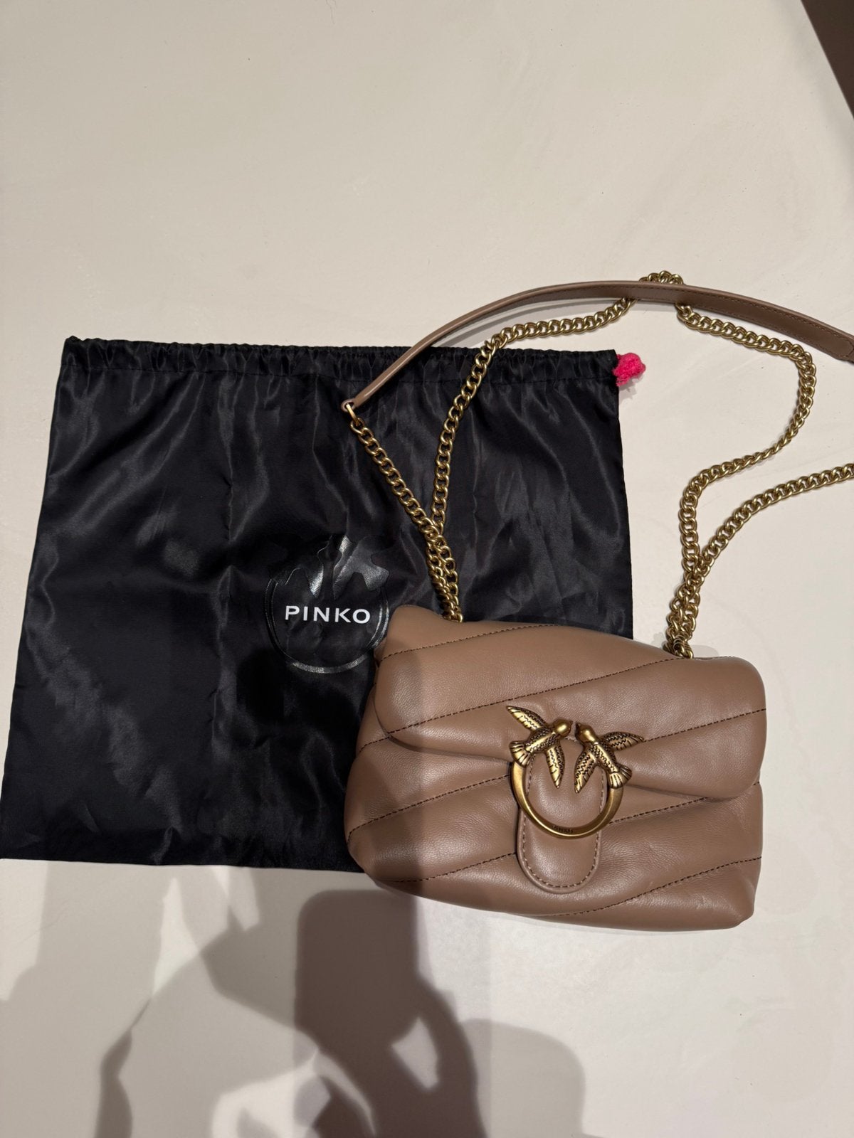Pinko love puff crossbody beige/bruin, Handtassen en Accessoires, Ophalen of Verzenden, Nieuw, Beige