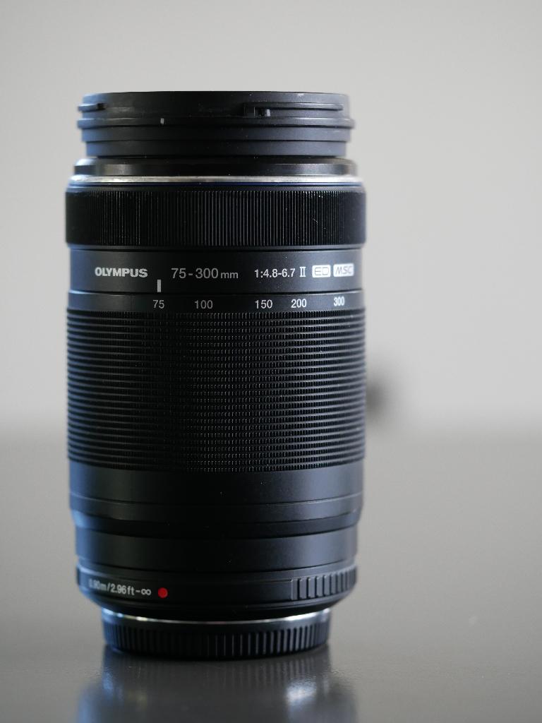 Olympus 75-300mm f4.8-6.7 II msc lens, TV, Hi-fi & Vidéo, Photo | Lentilles & Objectifs, Comme neuf, Téléobjectif, Zoom, Enlèvement ou Envoi