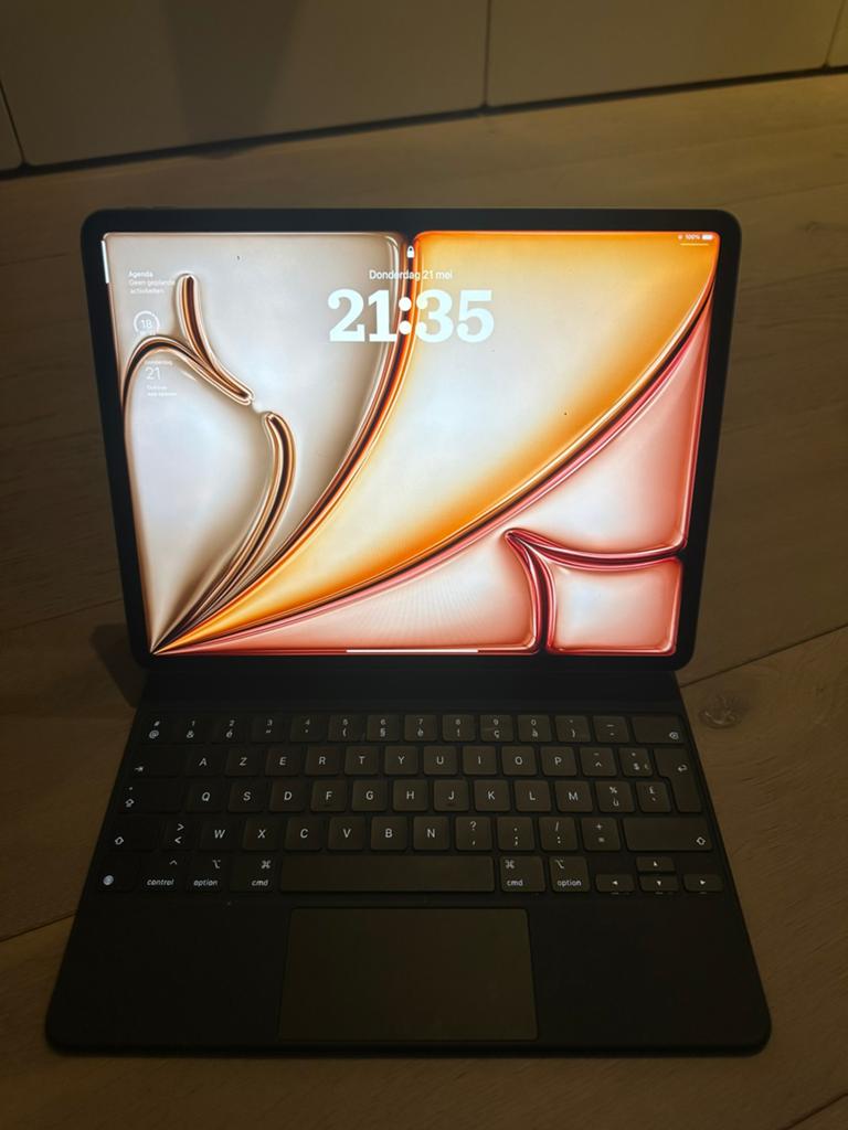 Ipad air 6 13inch 128gb space grey/grijs, Computers en Software, Apple iPads, Ophalen, 13 inch of meer, Apple iPad Air, Zo goed als nieuw