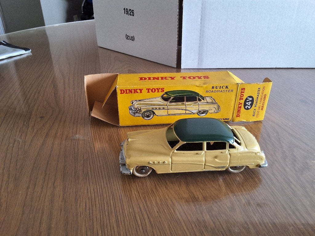 dinky-toys 24V buick roadmaster, Ophalen of Verzenden, Zo goed als nieuw, Auto, Dinky Toys