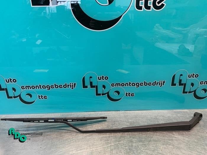 Bras essuie-glace avant d'un Toyota Yaris Verso (Yaris Verso, -, 3 mois de garantie, Toyota, Utilisé