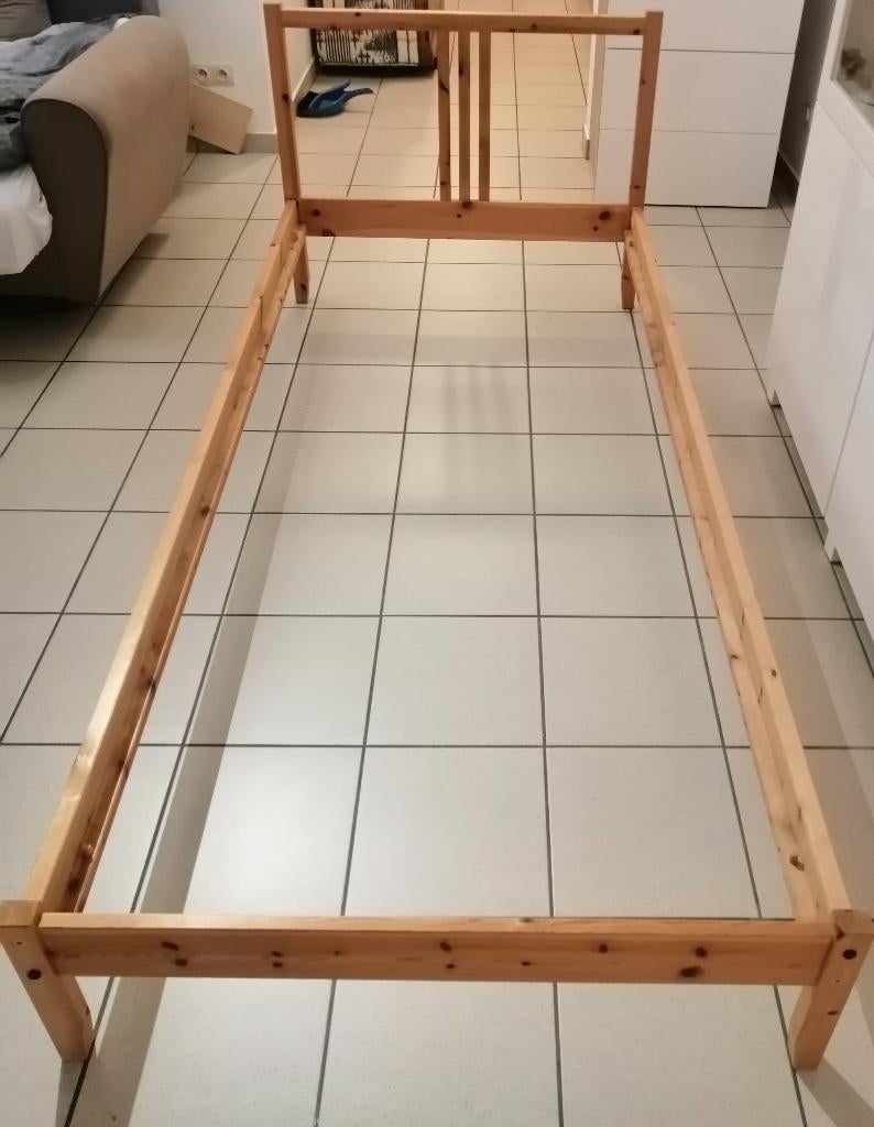 Lit d'un personne + matelas mousse déhoussable, Maison & Meubles, Chambre à coucher | Matelas & Sommiers, Matelas, Enlèvement