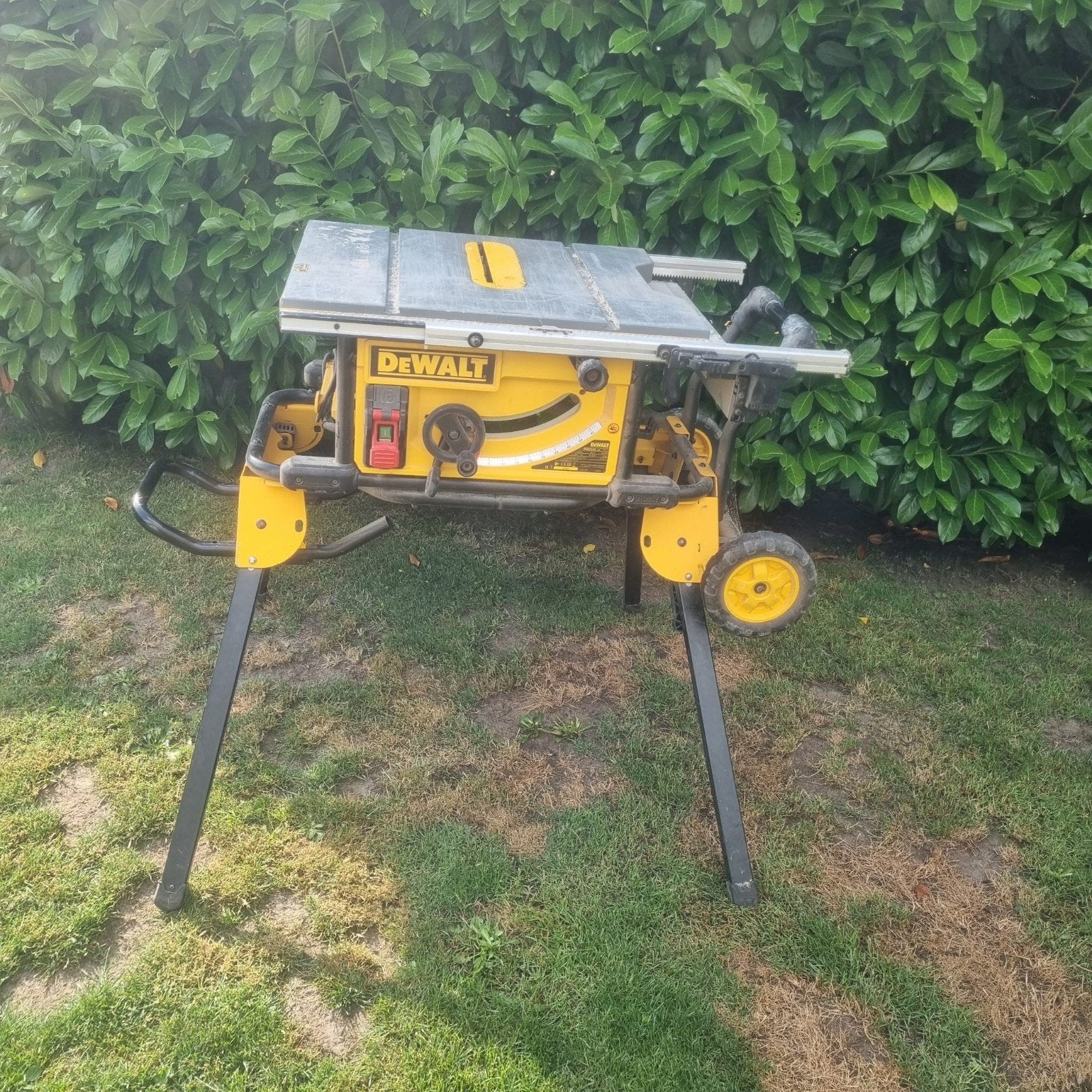Dewalt tafelzaag, Doe-het-zelf en Bouw, Gereedschap | Zaagmachines, Ophalen, Overige typen, Zo goed als nieuw, Dewalt