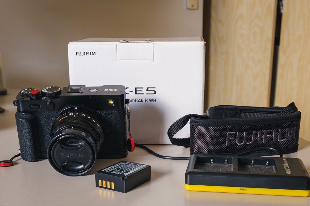 Fujifilm x-E5 met fujinon 35mm f2. R WR en accessoires, 40 Megapixel, Compact, Ophalen of Verzenden, Zo goed als nieuw