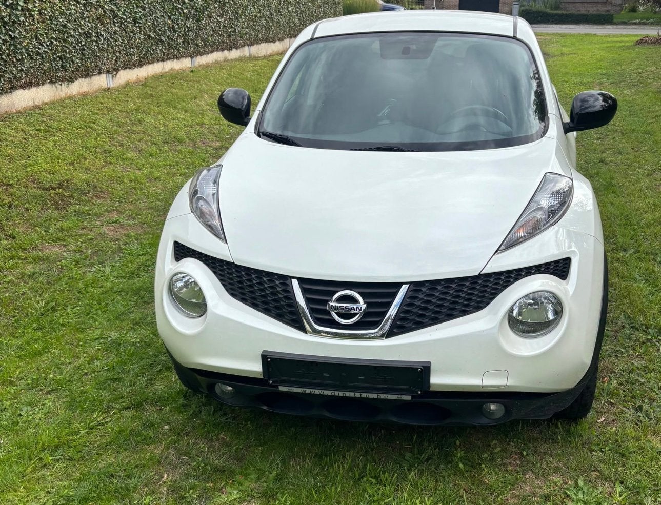 Nissan juke 2016, Voorwielaandrijving, Stof, Zwart, Wit