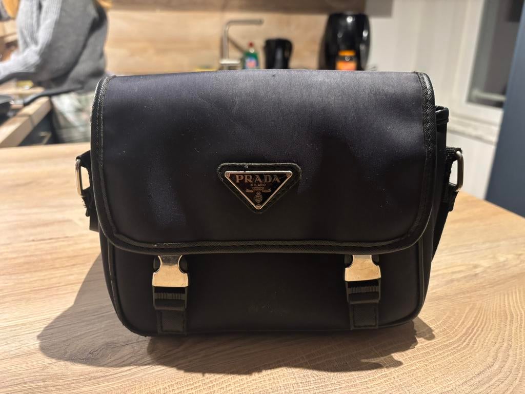 Prada Shoudertas, Enlèvement ou Envoi, Comme neuf
