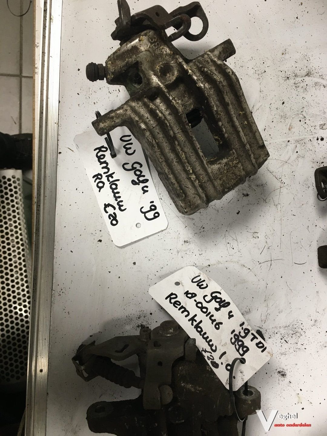 Vw Golf 4 1.9tdi 1999 Remklauw  Rechtsachter, Auto-onderdelen, Gebruikt, -, -, Ophalen of Verzenden