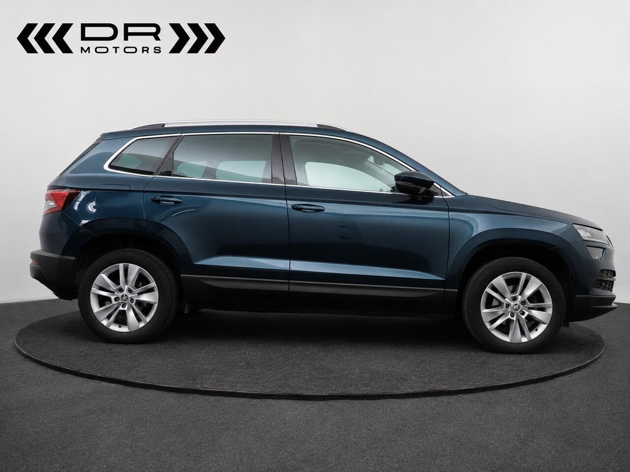 Skoda Karoq 1.5 TSI DSG AUTOMAAT - ADAPTIVE CRUISE - VERWAR, Autos, Achat, Euro 6, Entreprise, 0 kg