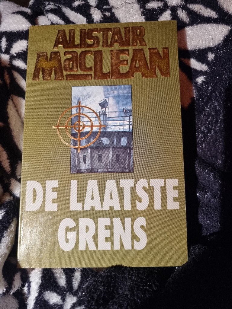 Boek Alistair MacLean  -  De laatste grens, Boeken, Gelezen, Europa overig, Alistair MacLean, Ophalen of Verzenden