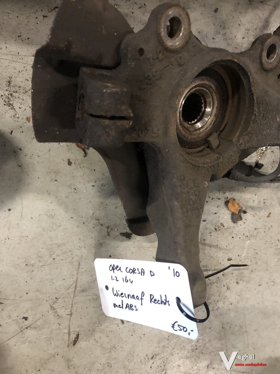 Opel Corsa D 1.2 16v 2010 Wielnaaf Rechts met abs, -, Utilisé, -, -