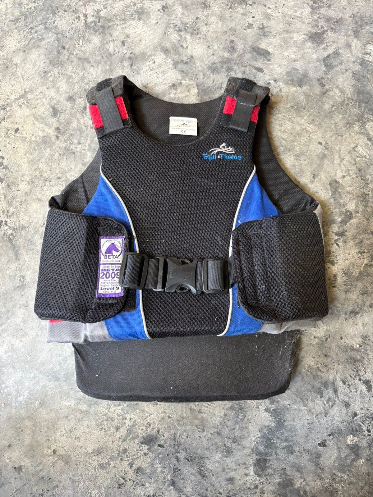 equitheme bodyprotector, Dieren en Toebehoren, Paarden en Pony's | Beschermers, Ophalen of Verzenden, Zo goed als nieuw