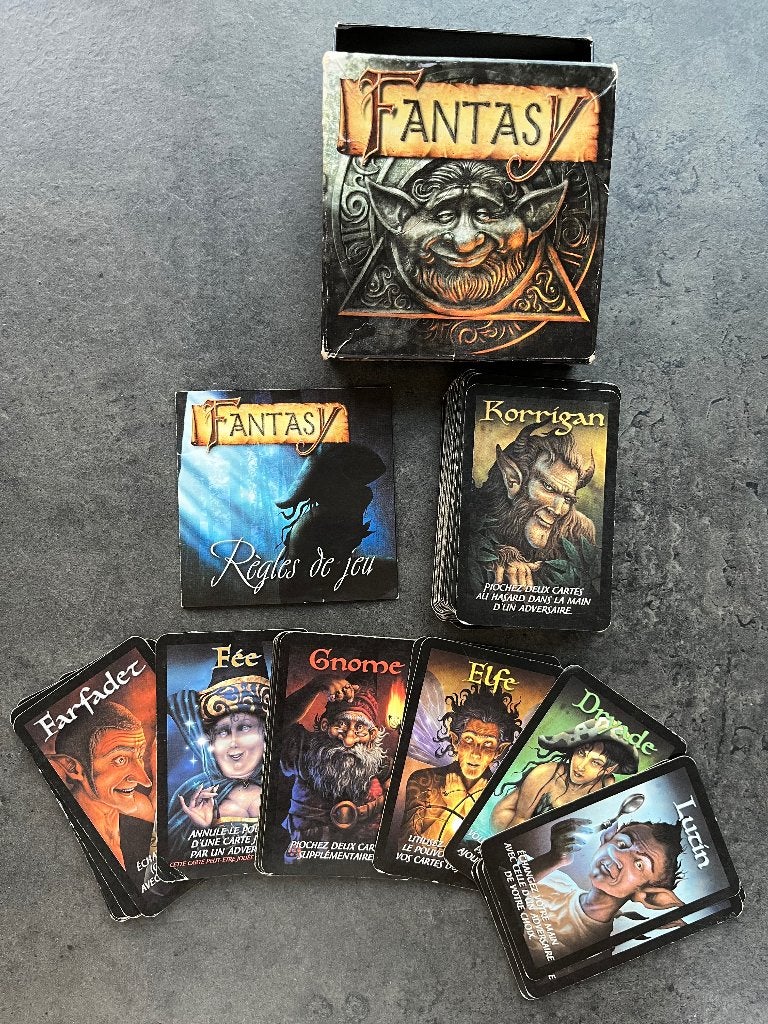 Jeu de cartes Fantasy, àpd 8 ans, 2 à 4 joueurs, 1 ou 2 joueurs, Enlèvement ou Envoi, Utilisé