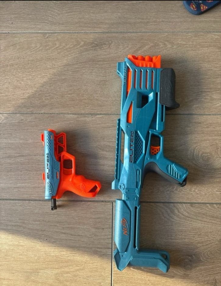 2 NERF geweren, Ophalen of Verzenden, Zo goed als nieuw