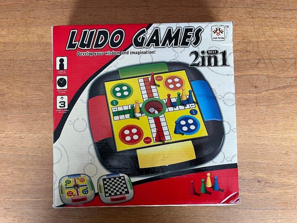 Ludo en schaakspel 2in1, Een of twee spelers, Ophalen of Verzenden, Gebruikt