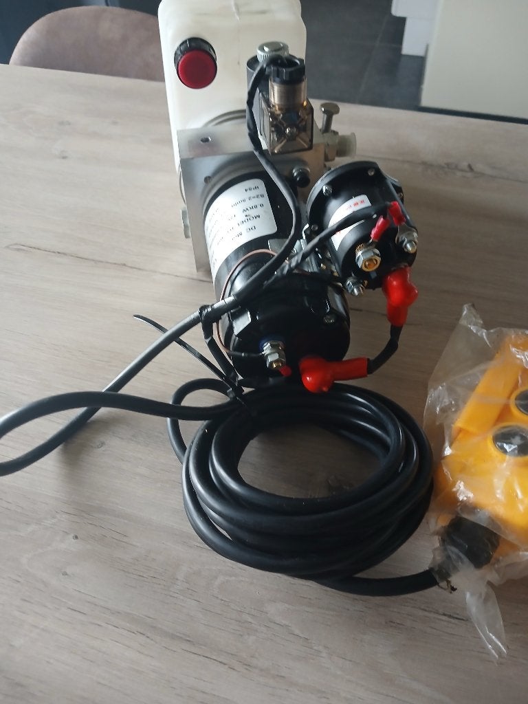 Enkelwerkende hydraulische pomp, Enlèvement