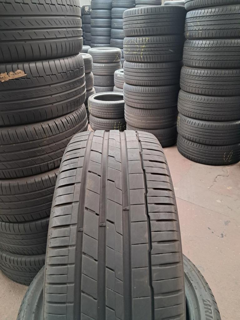 23545r20 235 45 r20 235/45/r20 Hankook avec montage, Enlèvement ou Envoi