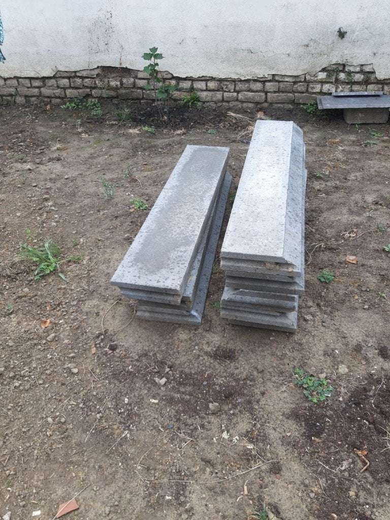 Bordures en béton– plusieurs pièces, Ophalen, Zo goed als nieuw