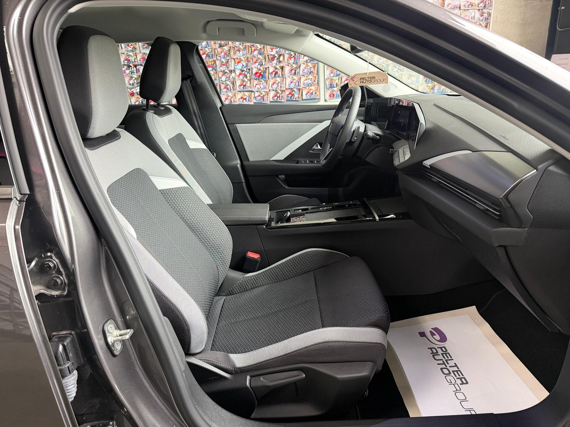 Opel Astra 1.6 Turbo Plug-in Hybrid 180, Auto's, 0 min, https://public.car-pass.be/vhr/eefc05d3-634b-4537-9d97-e88c6cd0ae3b, 0 kg
