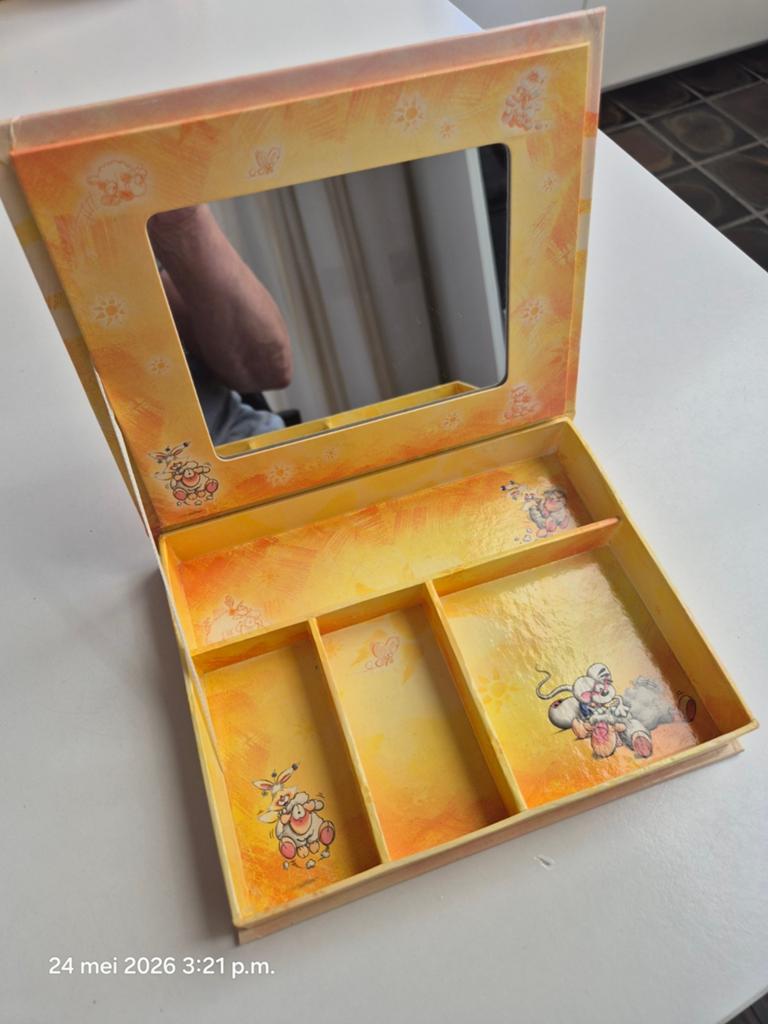 Juwelendoosje met spiegel  Diddl, Bijoux, Sacs & Beauté, Boîtes de maquillage & Beauty case, Enlèvement ou Envoi