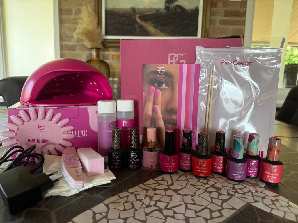 Pink Gellac Premium set Deluxe Hot pink, Bijoux, Sacs & Beauté, Beauté | Cosmétiques & Maquillage, Enlèvement, Comme neuf