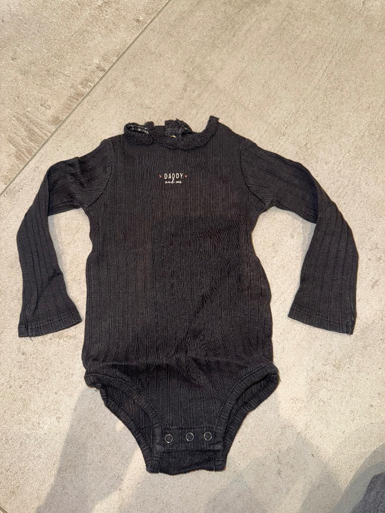 Body Kiabi noir avec inscription, Enfants & Bébés, Garçon ou Fille, Enlèvement ou Envoi, Chemisette ou Manches longues, Neuf