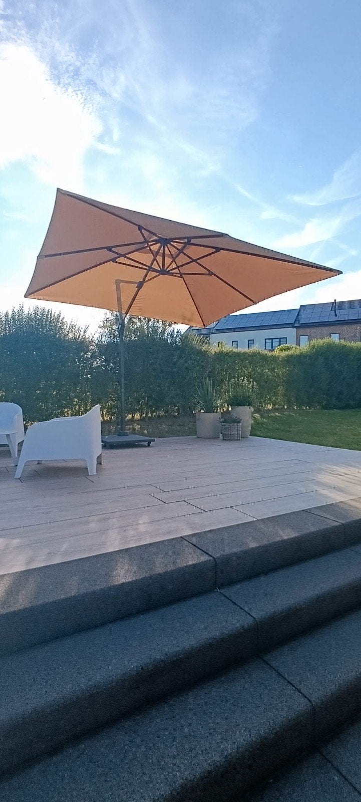 Parasol et pied comme neuf, Jardin & Terrasse, 3 à 4 mètres, Étanche, Comme neuf, Enlèvement