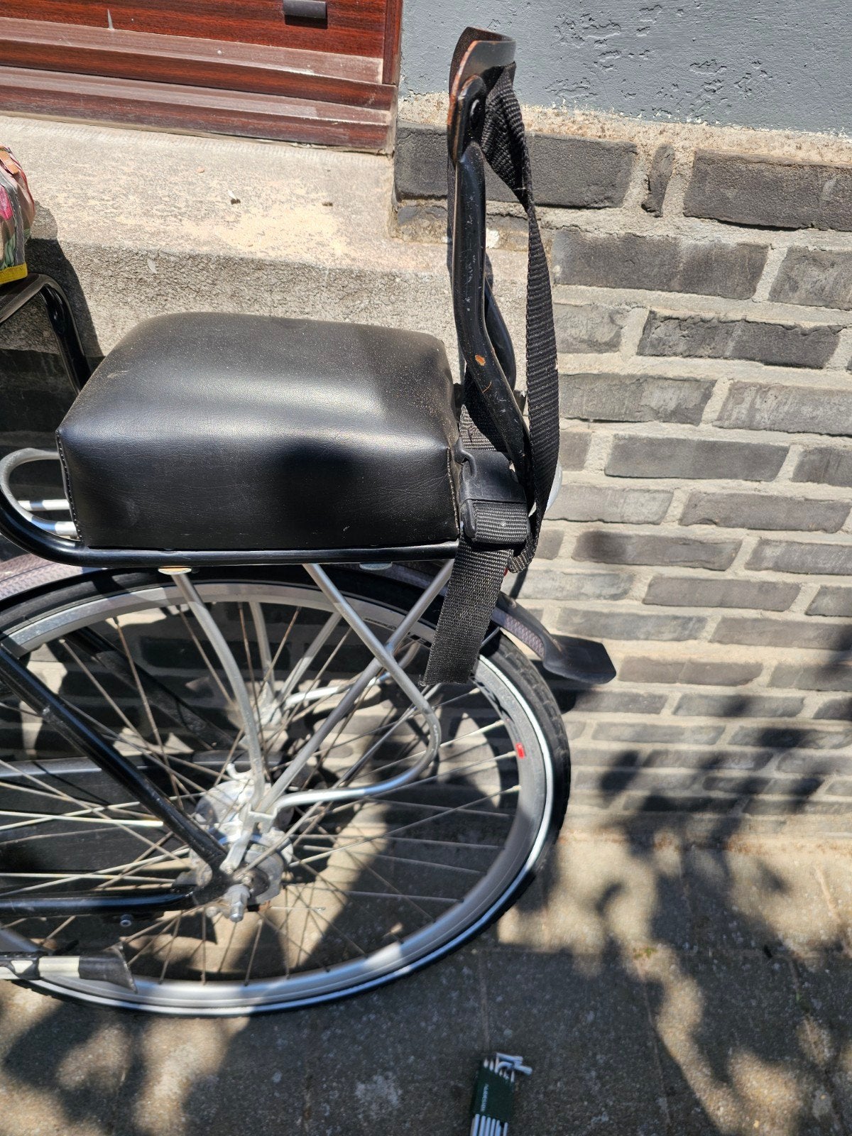 Kinderstoel op de fiets in een goede staat., Ophalen, Gebruikt, Achterzitje, Voetsteuntjes